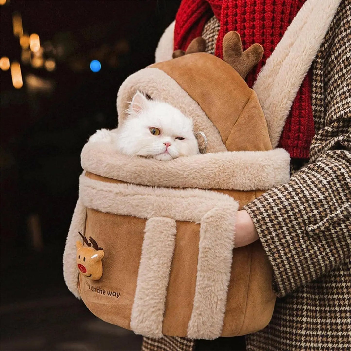 Elk-Shaped Pet Carrier Backpack, Plush Warm Design, Cats and Small Dogs, Travel Ready